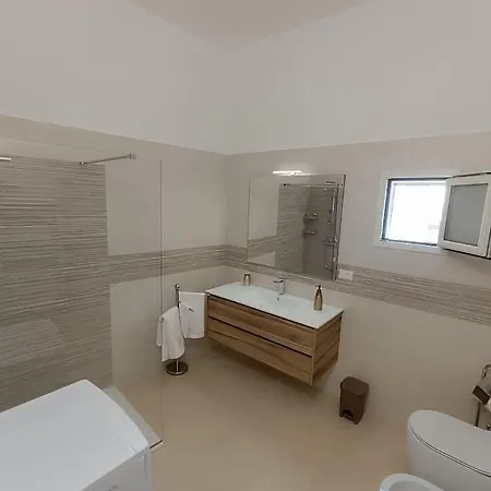 La Terrazza, Con Terrazzo E Solarium 度假居