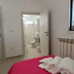 Nyaraló La Terrazza, Con Terrazzo E Solarium Surano