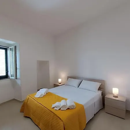 בית נופש La Terrazza, Con Terrazzo E Solarium Surano