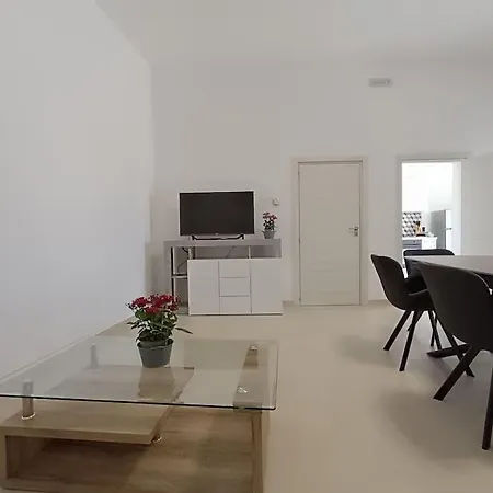 בית נופש La Terrazza, Con Terrazzo E Solarium