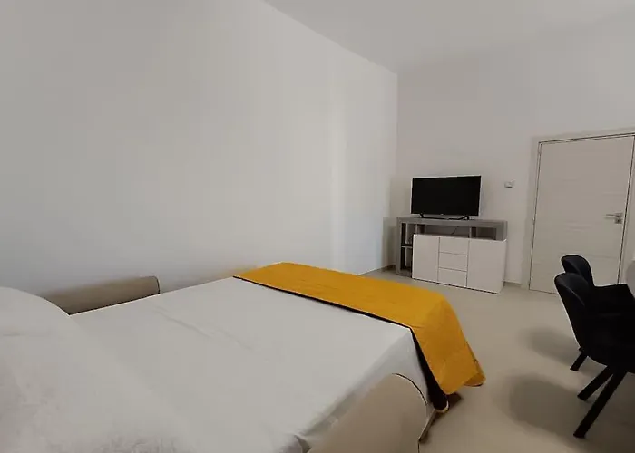 La Terrazza, Con Terrazzo E Solarium