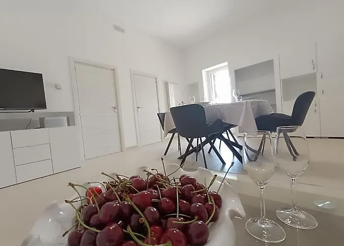 Casa vacanze La Terrazza, Con Terrazzo E Solarium Surano