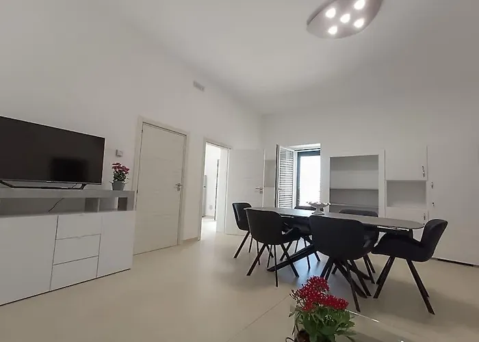 La Terrazza, Con Terrazzo E Solarium